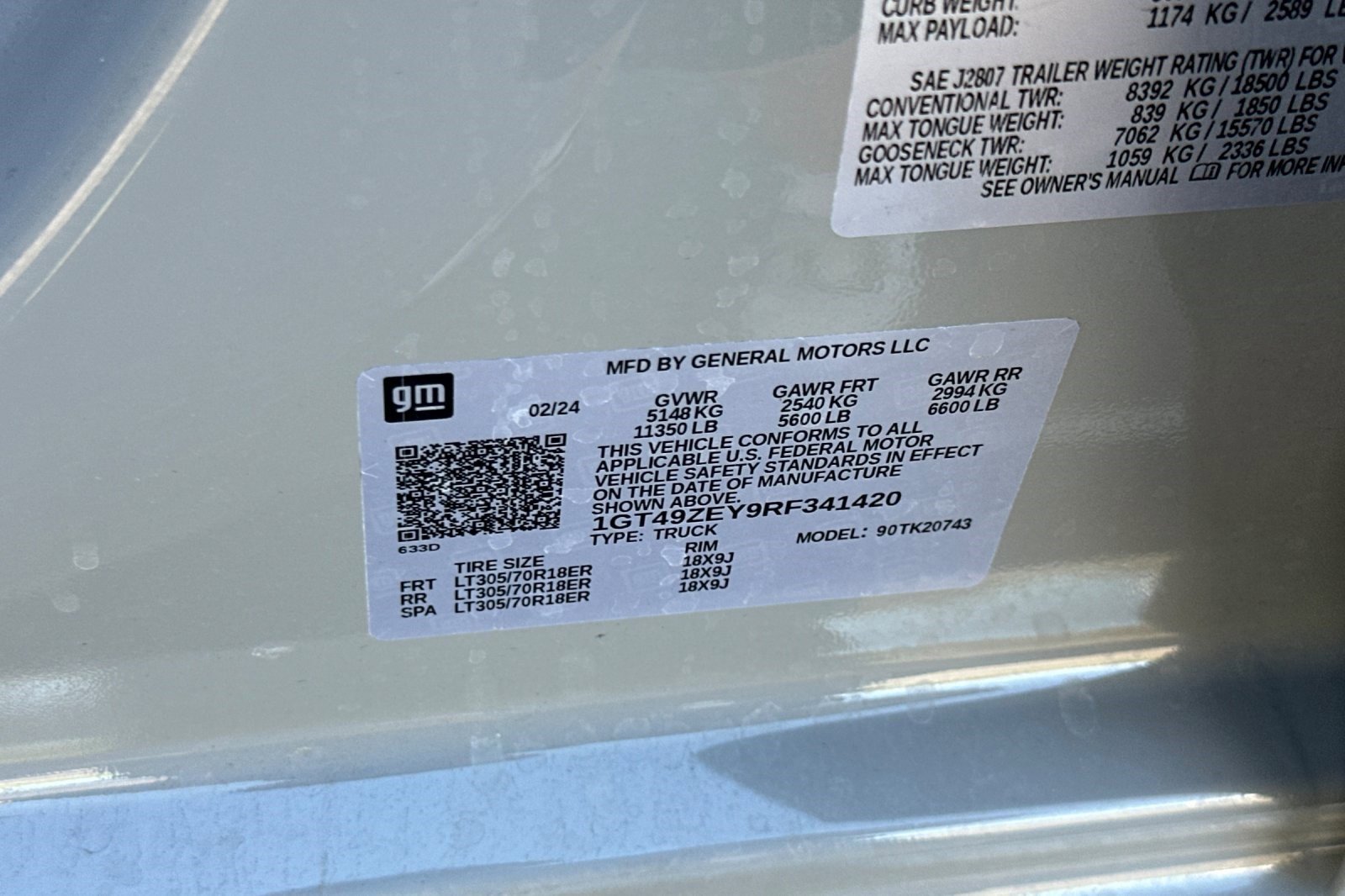 Used 2024 GMC Sierra 2500 AT4X w/ AT4X AEV Edition image 39