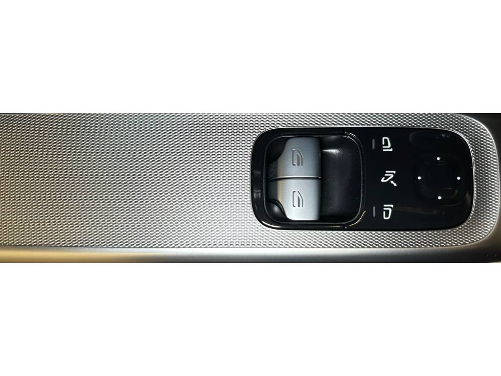 Used 2025 Mercedes-Benz CLE 53 AMG 4MATIC Coupe image 35