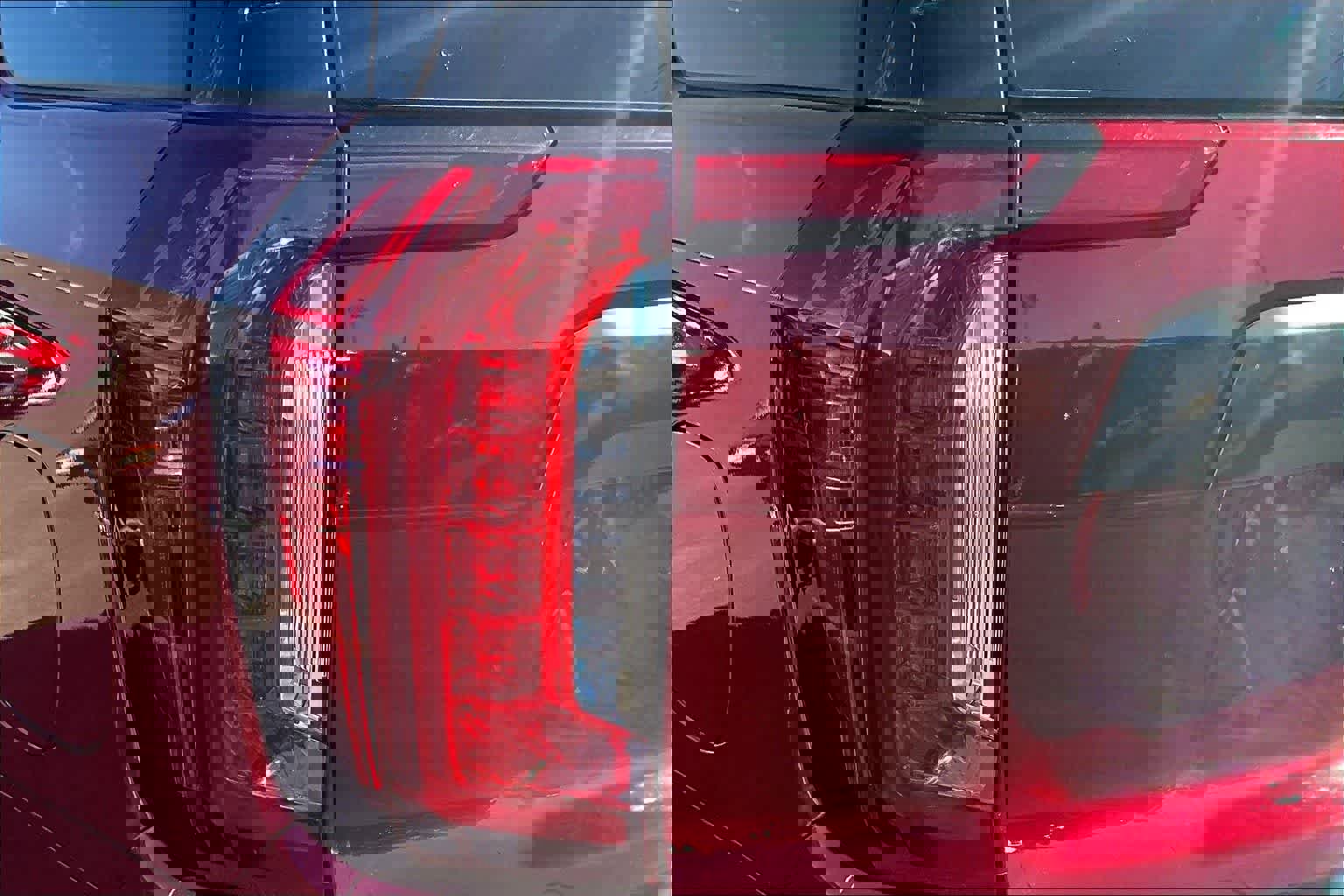 Used 2022 GMC Yukon AT4 image 32