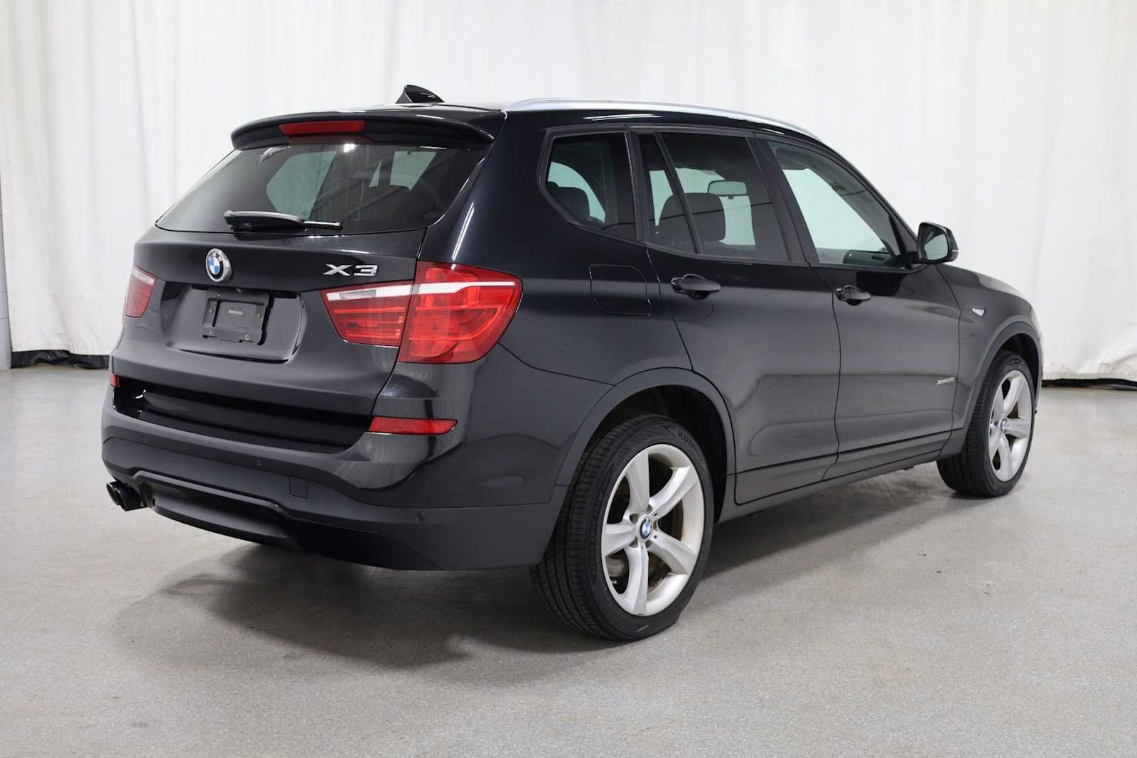 Used 2017 BMW X3 xDrive28i image 9