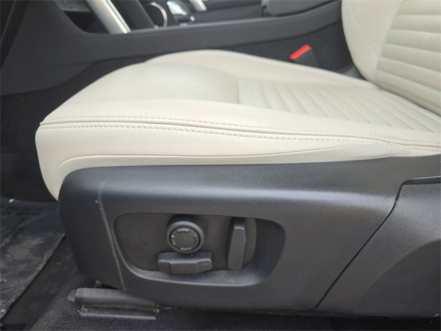 Used 2025 Land Rover Discovery Sport S image 26