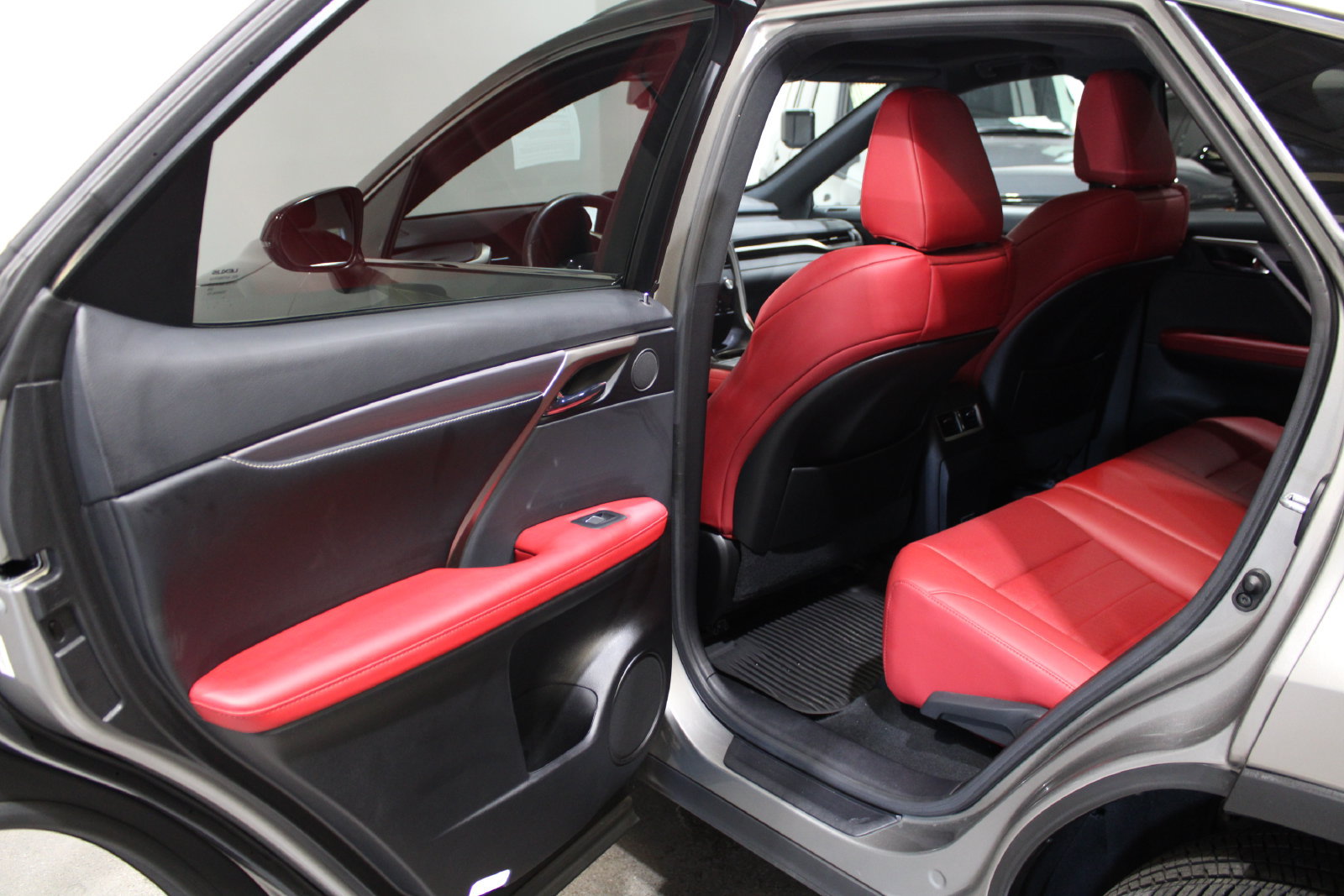Used 2022 Lexus RX 350 F Sport w/ Accessory Package AWD/4WD image 8