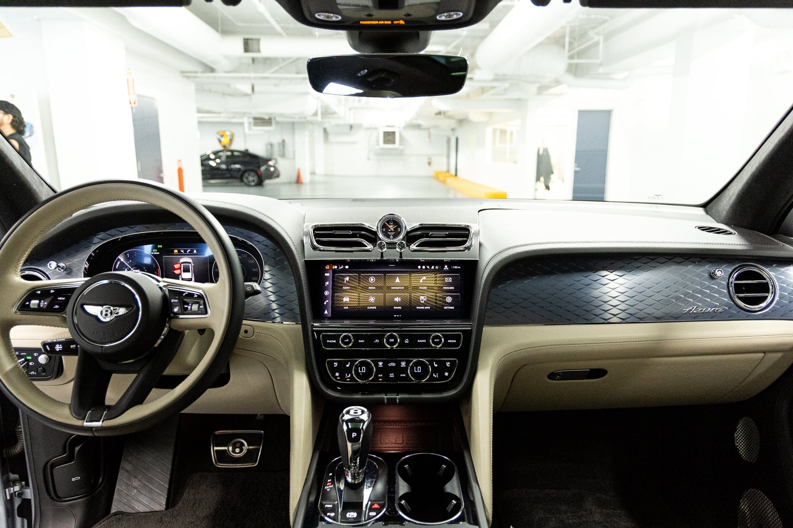 Certified 2023 Bentley Bentayga Plug-In Hybrid AWD/4WD image 26