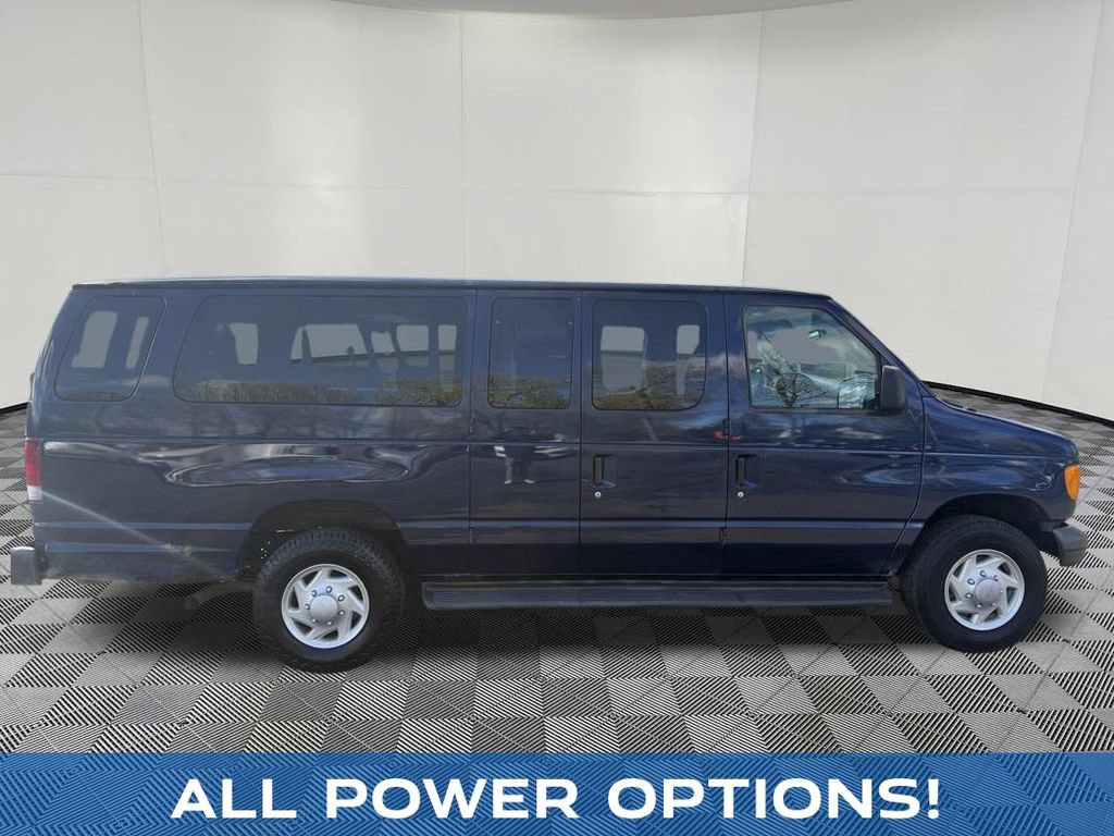 Used 2007 Ford E-350 and Econoline 350 Extended Wagon Super Duty RWD image 4