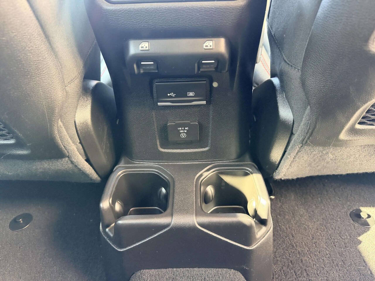 Used 2019 Jeep Wrangler Unlimited Rubicon w/ Cold Weather Group AWD/4WD image 20