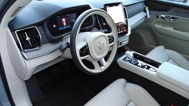 New 2026 Volvo XC90 B6 Ultra image 16