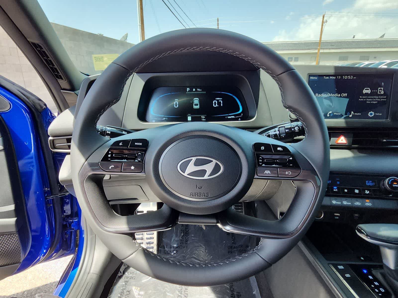 Used 2025 Hyundai Elantra Sport FWD image 19
