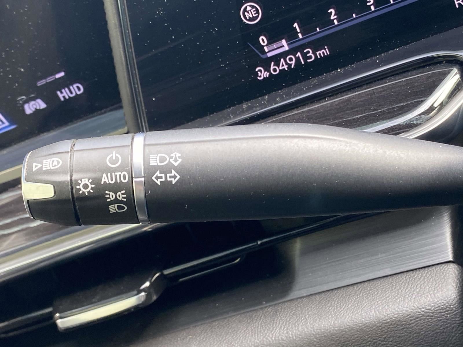 Used 2021 Cadillac Escalade Sport w/ LPO, ONYX Package image 25