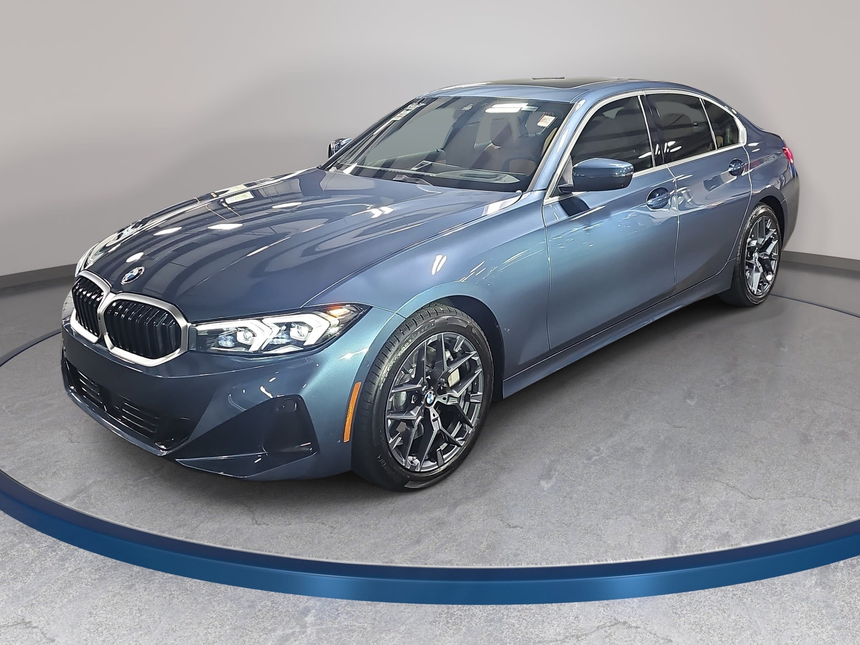 Used 2026 BMW 330i xDrive Sedan AWD/4WD image 1