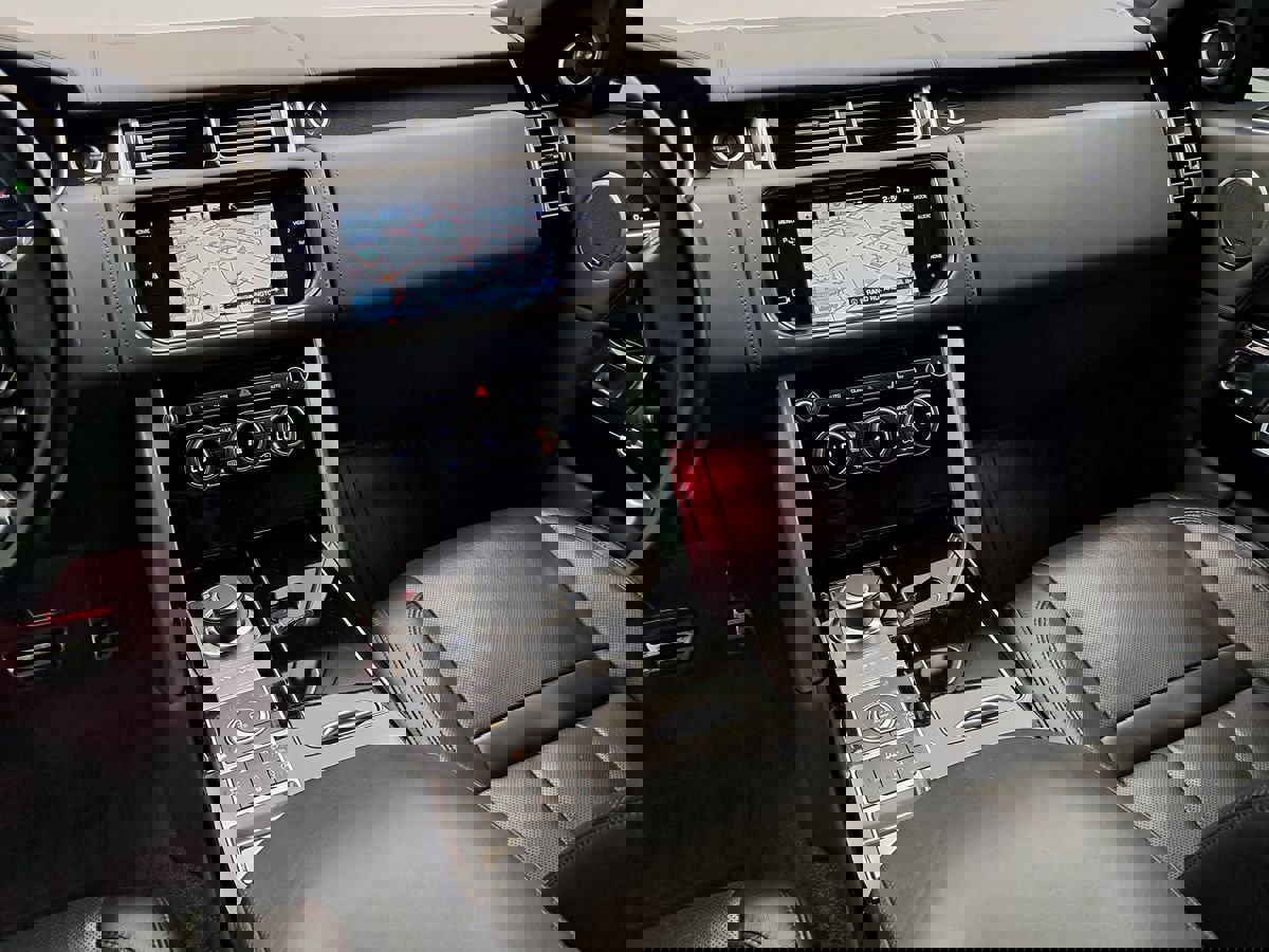 Used 2015 Land Rover Range Rover Long Wheelbase Autobiography image 24