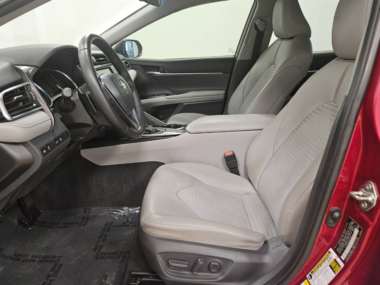 Used 2018 Toyota Camry SE image 8