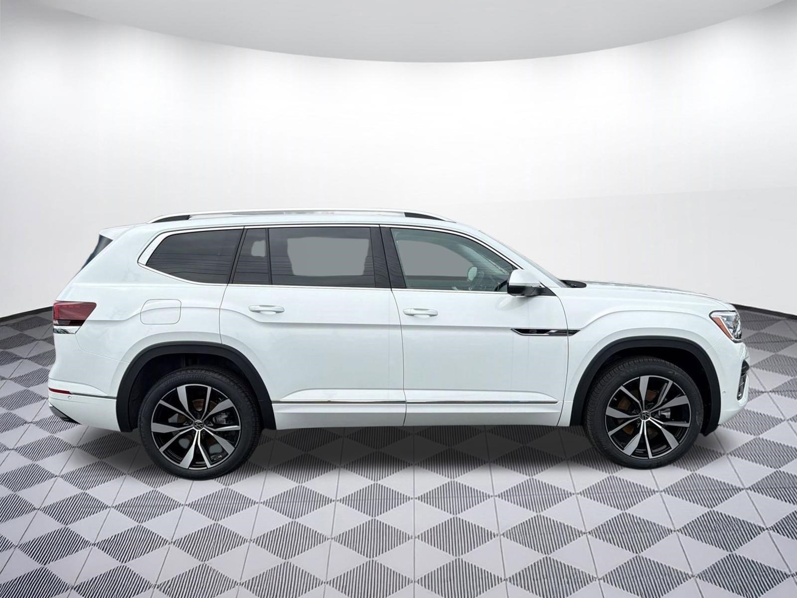 New 2026 Volkswagen Atlas SEL Premium R-Line image 8