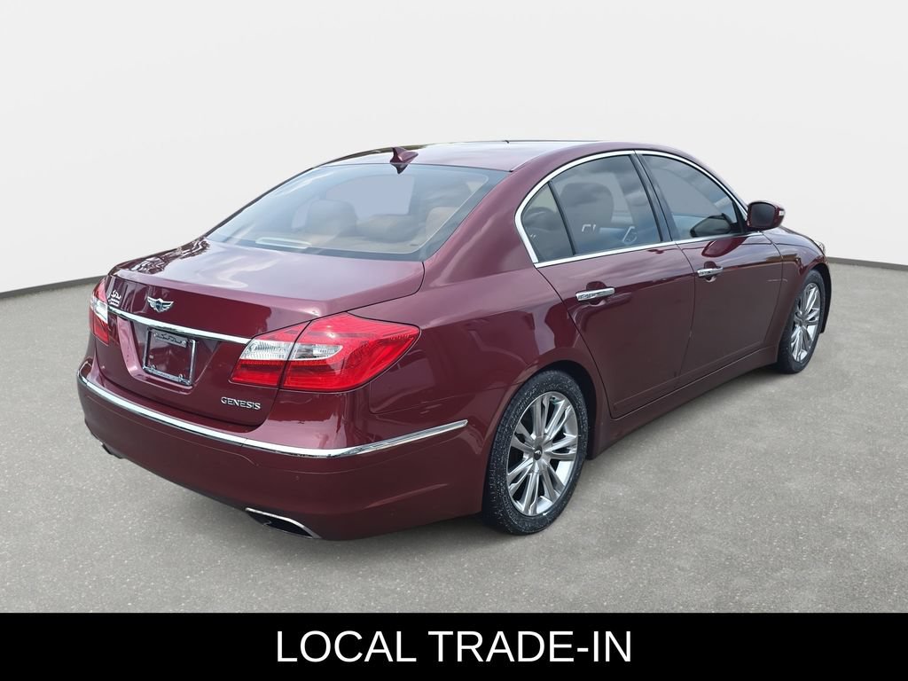 Used 2013 Hyundai Genesis 3.8 w/ Technology Pkg RWD image 5