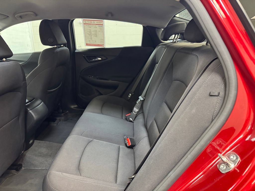 Used 2024 Chevrolet Malibu RS FWD image 16