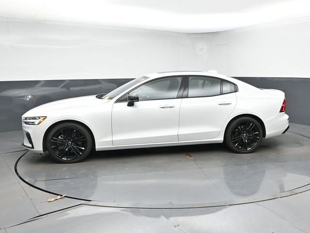 Used 2024 Volvo S60 B5 Plus w/ Climate Package FWD image 6