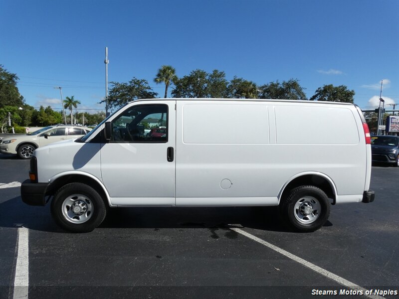 Used 2015 Chevrolet Express 2500 RWD image 9