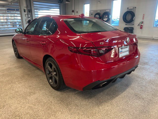 Used 2017 Alfa Romeo Giulia AWD w/ Sport Appearance Package image 7