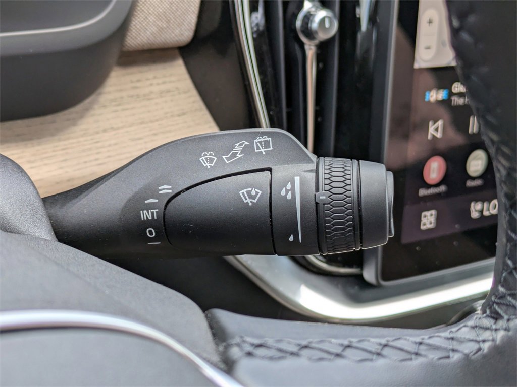 Certified 2026 Volvo XC90 B6 Plus w/ Protection Package Premier image 39