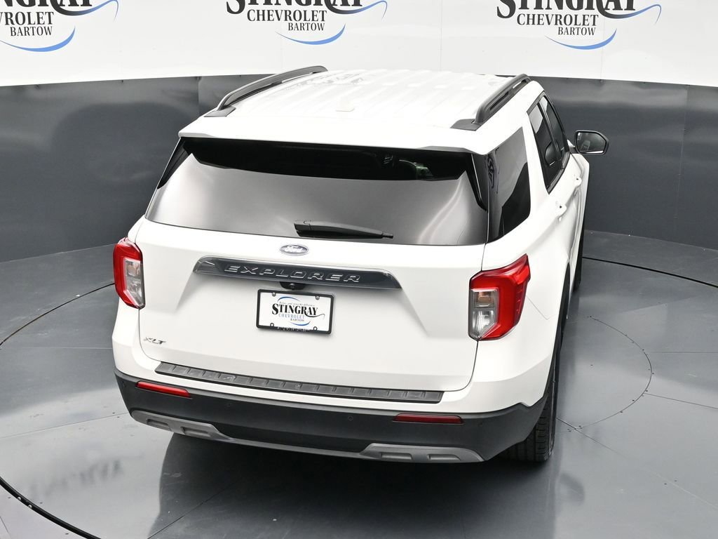 Used 2021 Ford Explorer XLT w/ Equipment Group 202A RWD image 14