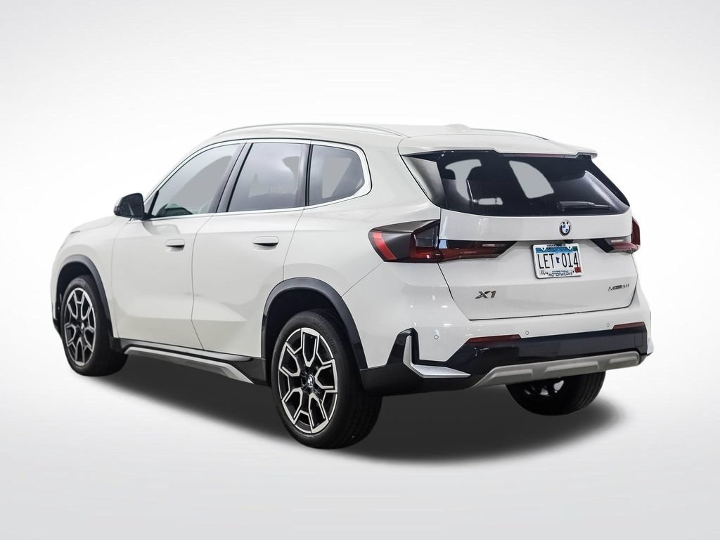 Certified 2023 BMW X1 xDrive28i AWD/4WD image 3