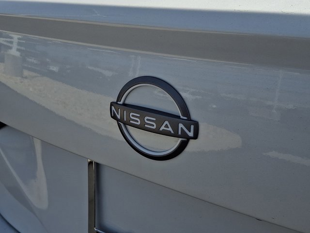 Used 2023 Nissan Versa SV image 29