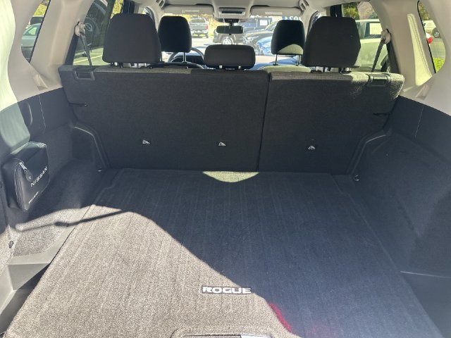 Used 2023 Nissan Rogue SV AWD/4WD image 30
