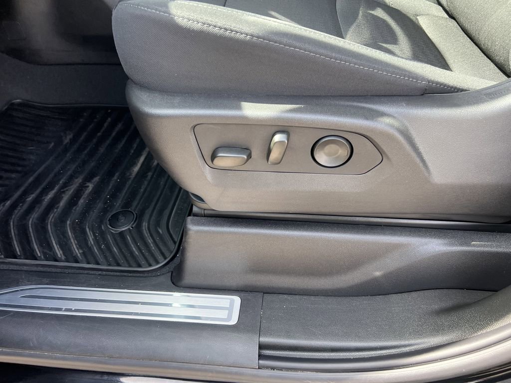 Used 2025 Chevrolet Silverado 3500 LT w/ Trail Boss Package AWD/4WD image 15