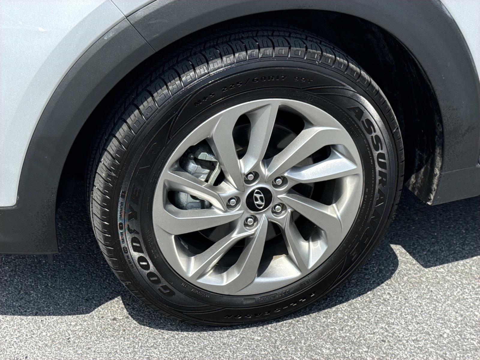 Used 2017 Hyundai Tucson SE Plus AWD/4WD image 7