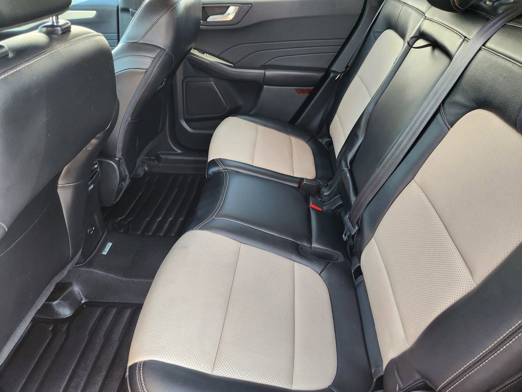 Used 2022 Ford Escape Titanium w/ Titanium Premium Package image 30