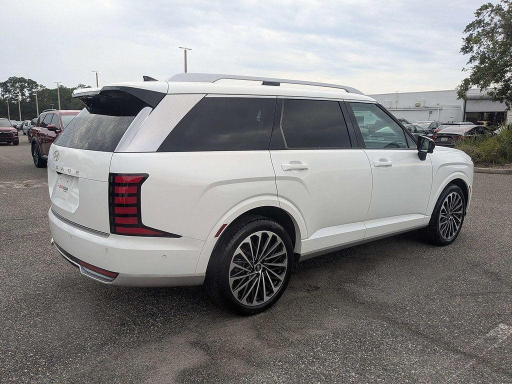 Used 2026 Hyundai Palisade Calligraphy FWD image 4