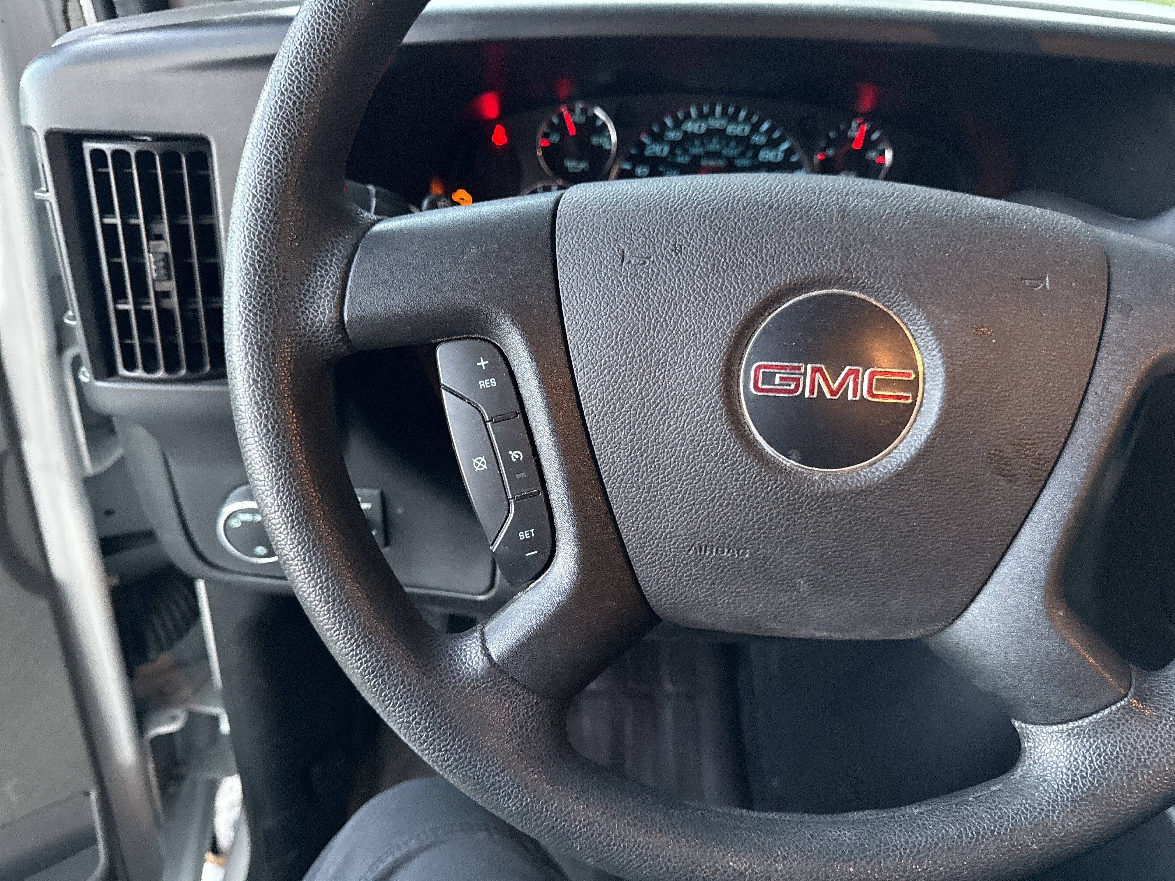 Used 2022 GMC Savana 2500 w/ Driver Convenience Package RWD image 18