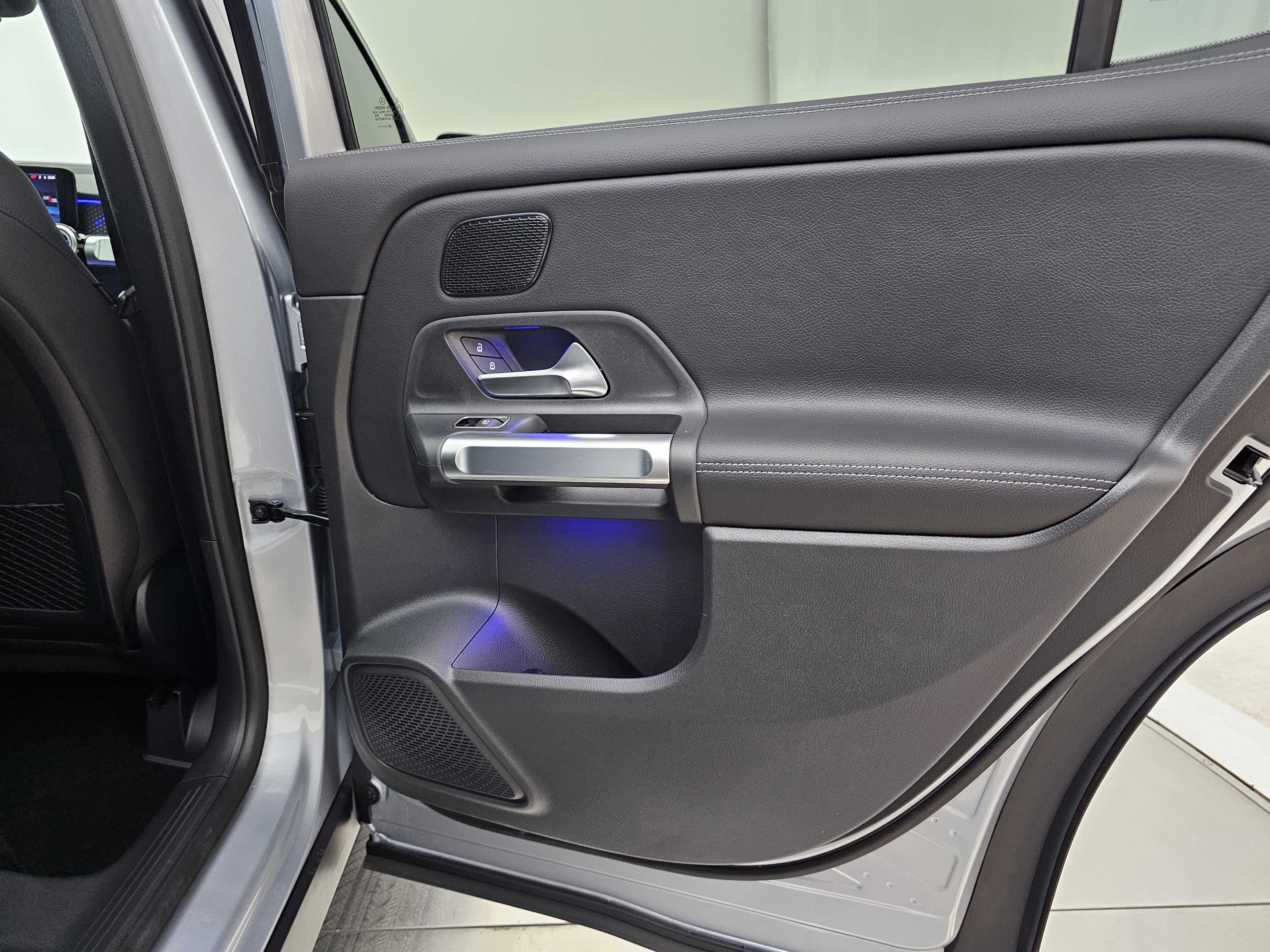 New 2026 Mercedes-Benz GLB 250 4MATIC image 23