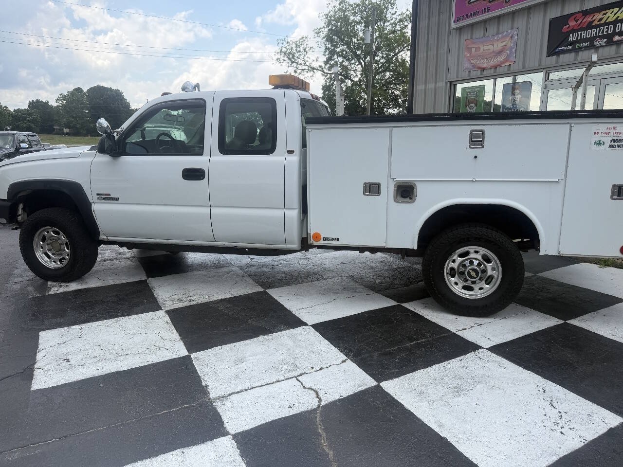 Used 2005 Chevrolet Silverado 3500 4x4 Extended Cab w/ Heavy-Duty Power Package image 9