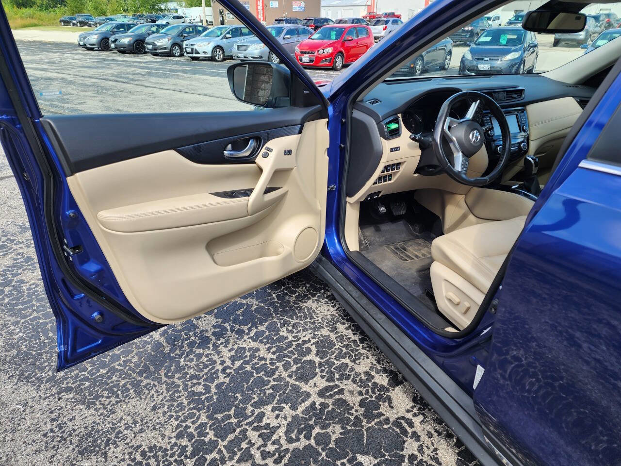 Used 2017 Nissan Rogue SL w/ SL Premium Package image 9