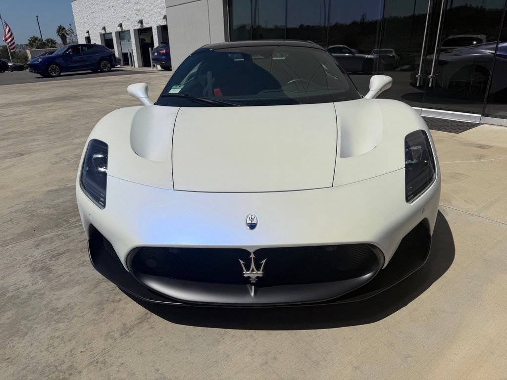 Used 2023 Maserati MC20 Spyder RWD image 2