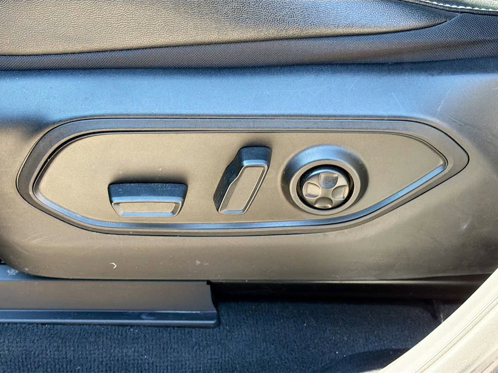 Used 2024 Jeep Grand Cherokee L Limited w/ Luxury Tech Group II image 28