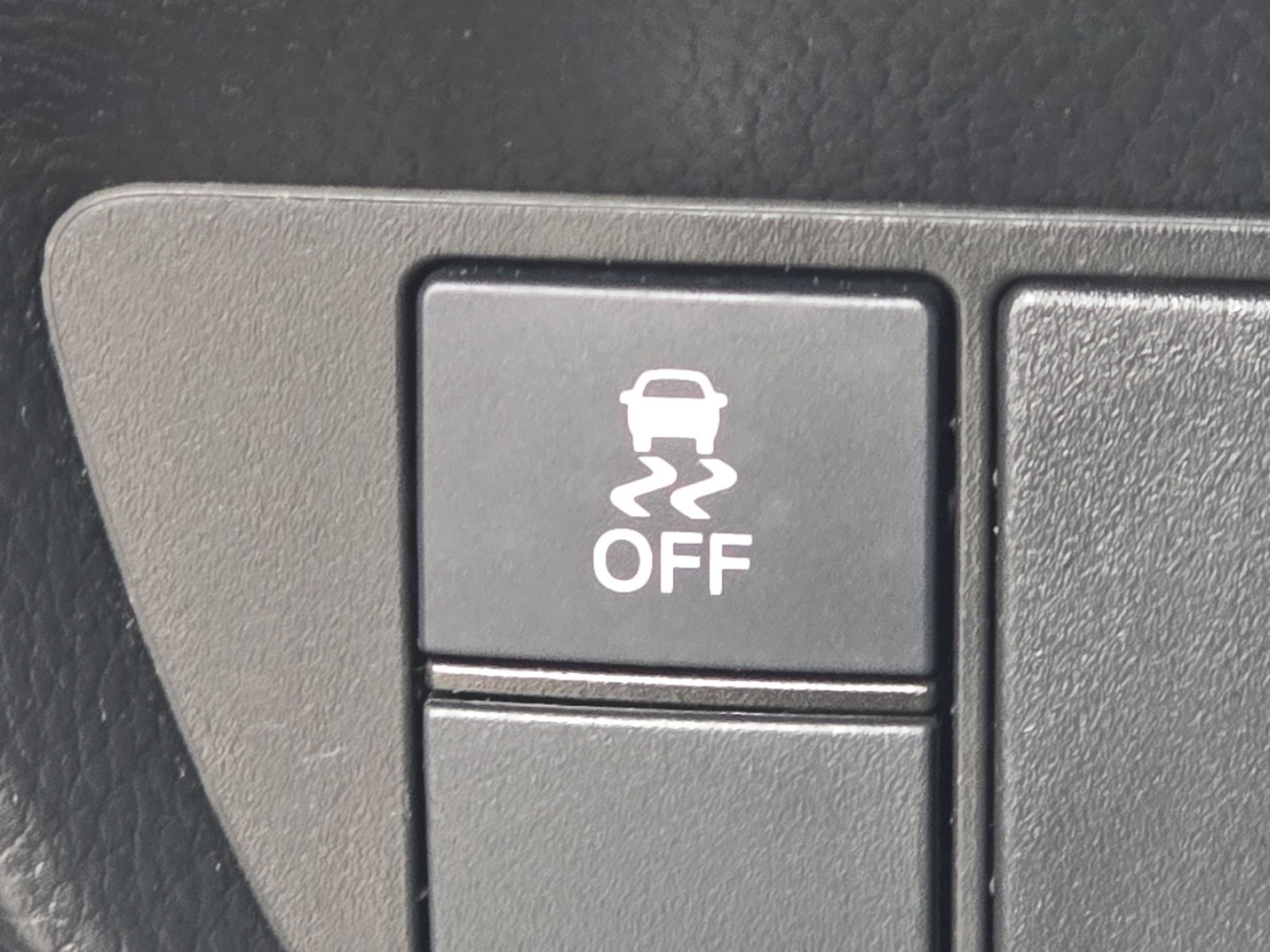 Certified 2024 Honda HR-V LX image 9