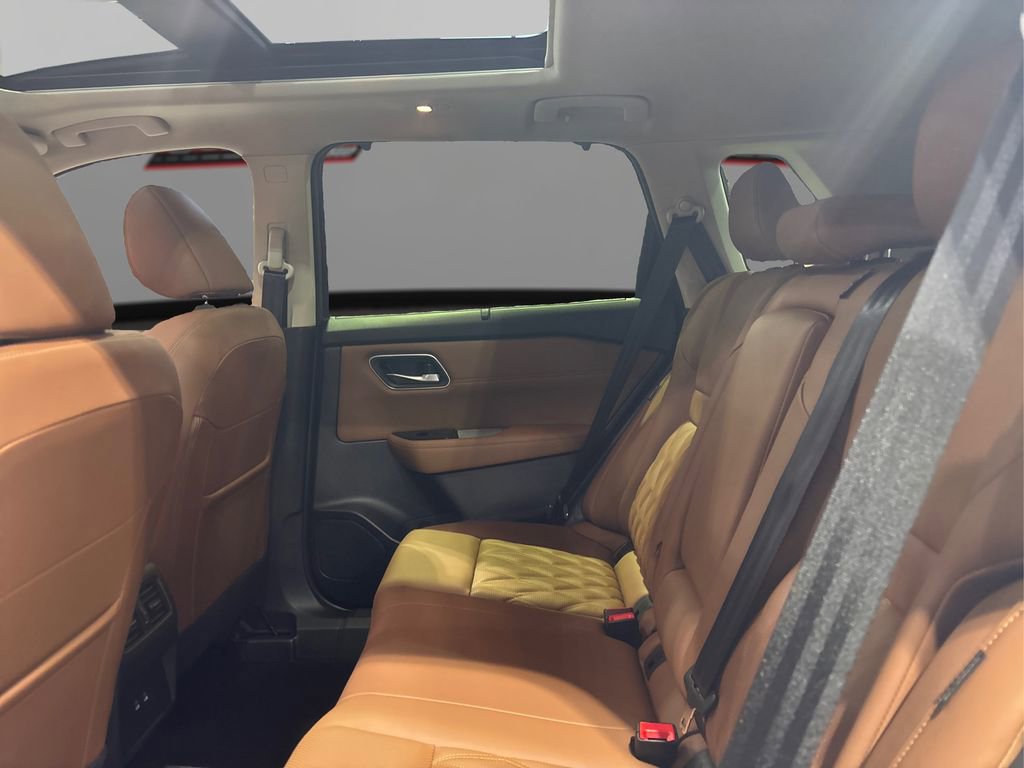 New 2026 Nissan Rogue Platinum image 10