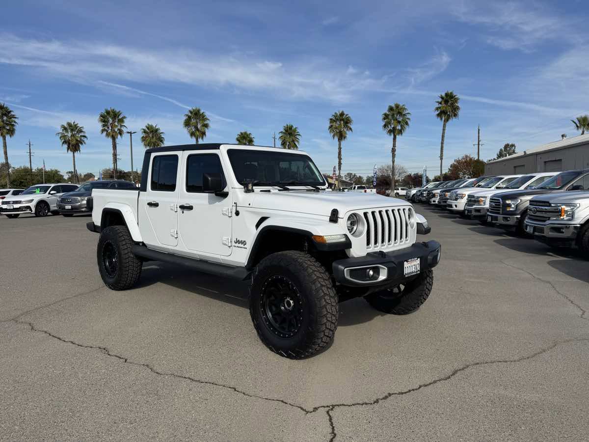 Used 2020 Jeep Gladiator Overland image 16