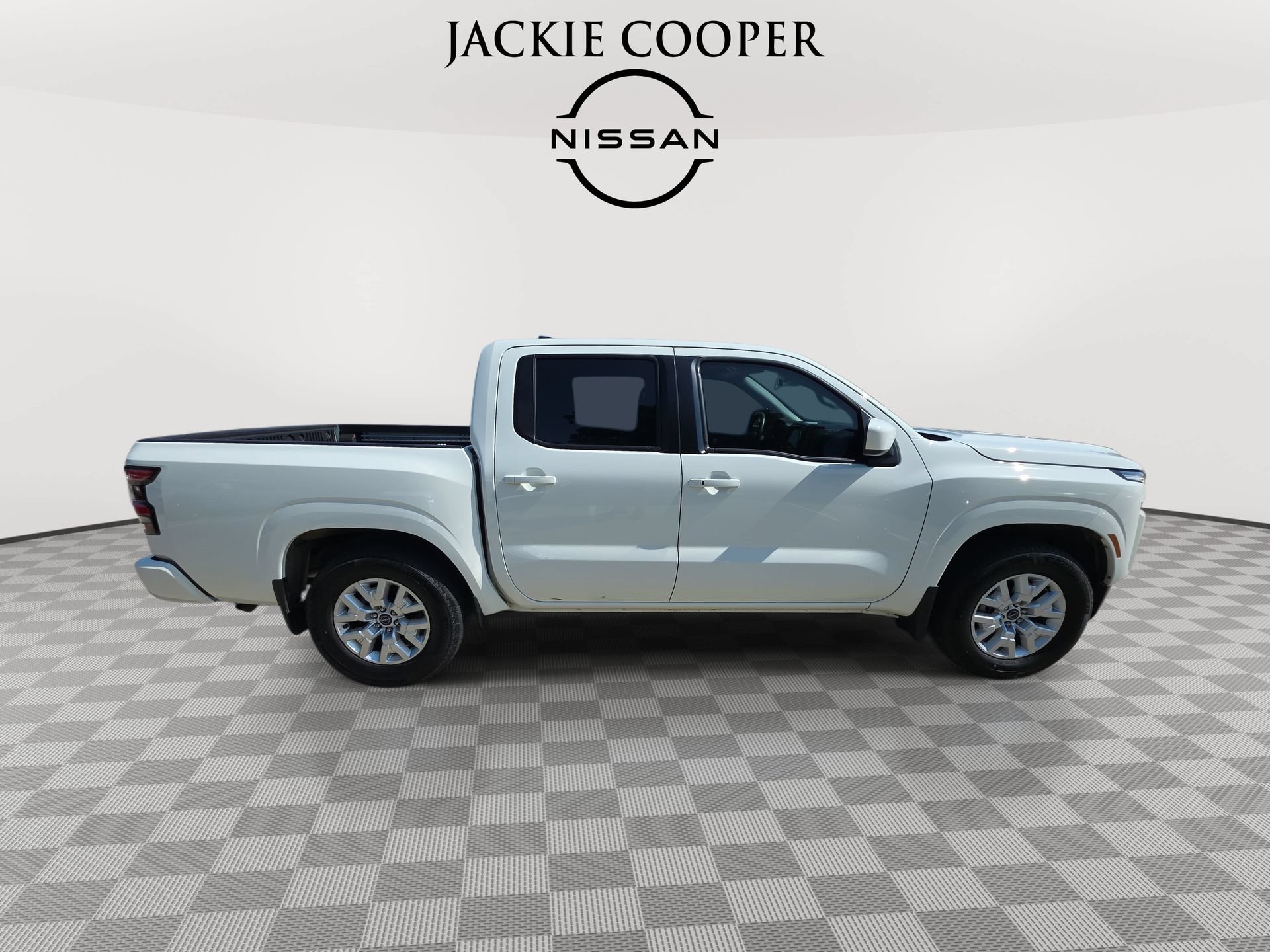 Used 2024 Nissan Frontier SV w/ SV Convenience Package RWD image 4