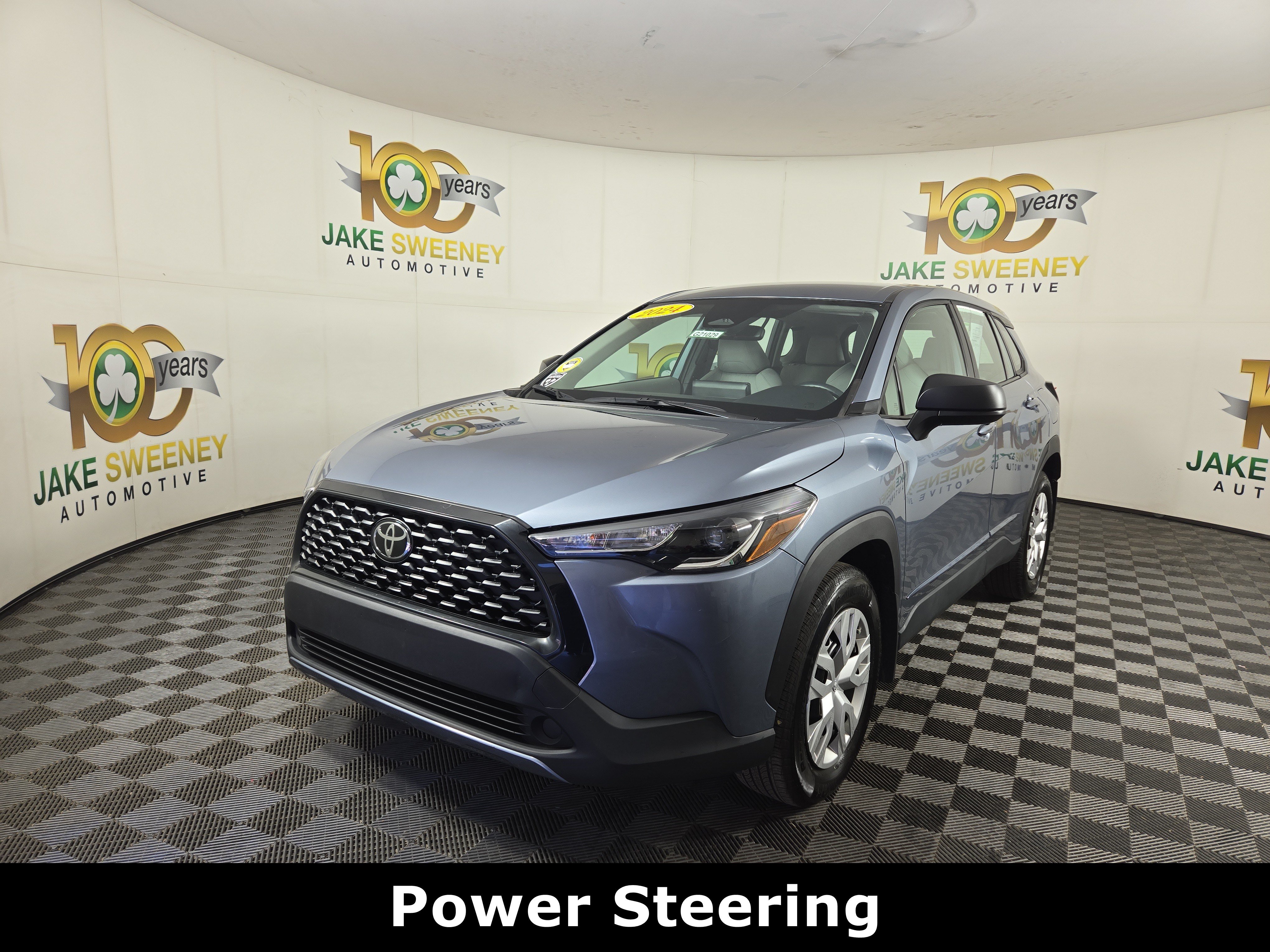 Used 2024 Toyota Corolla Cross L AWD/4WD image 3