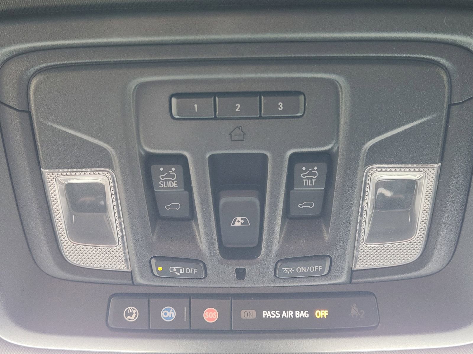 Used 2022 Chevrolet Silverado 2500 High Country w/ Z71 Off-Road Package image 14