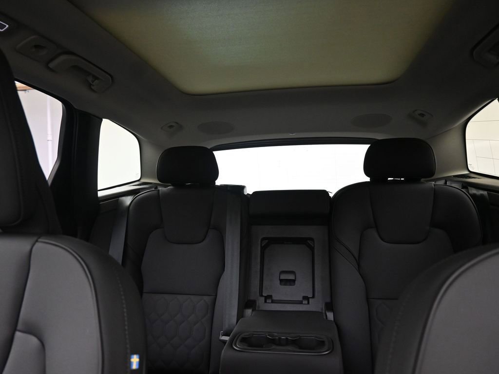 New 2026 Volvo XC60 B5 Plus w/ Protection Package Premier image 37