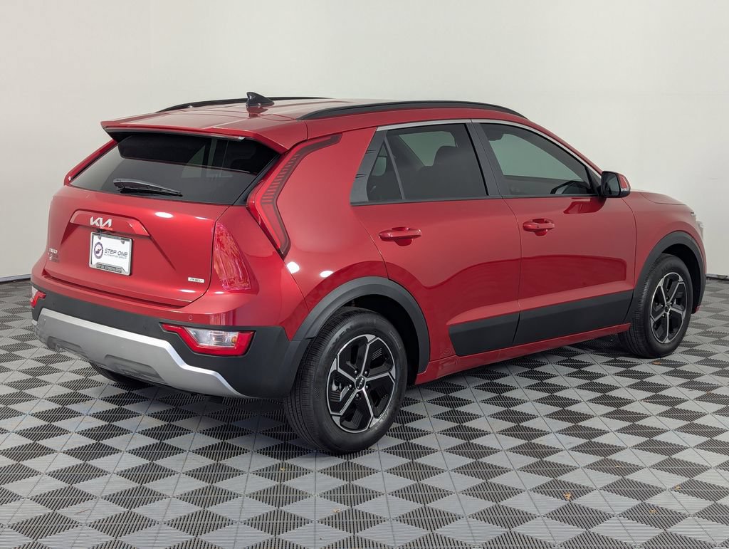 New 2025 Kia Niro EX w/ EX Cold Weather Package FWD image 7