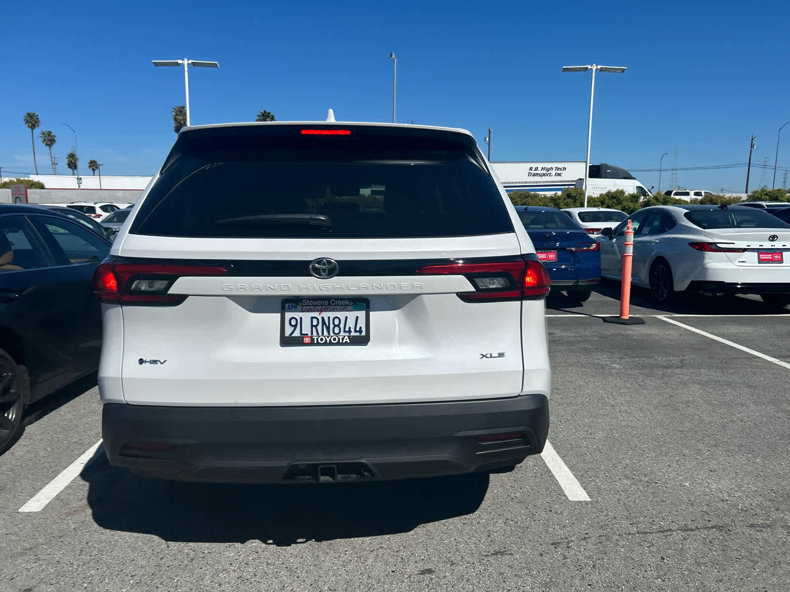 Used 2024 Toyota Grand Highlander XLE image 5