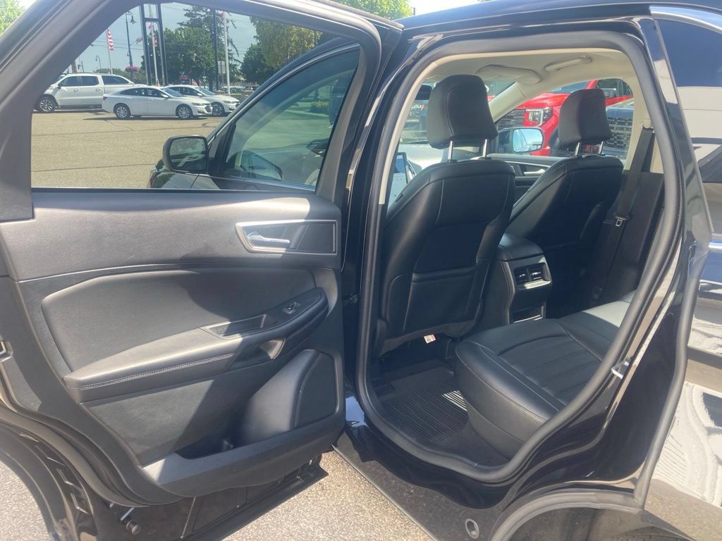 Used 2023 Ford Edge SEL w/ Convenience Package AWD/4WD image 12