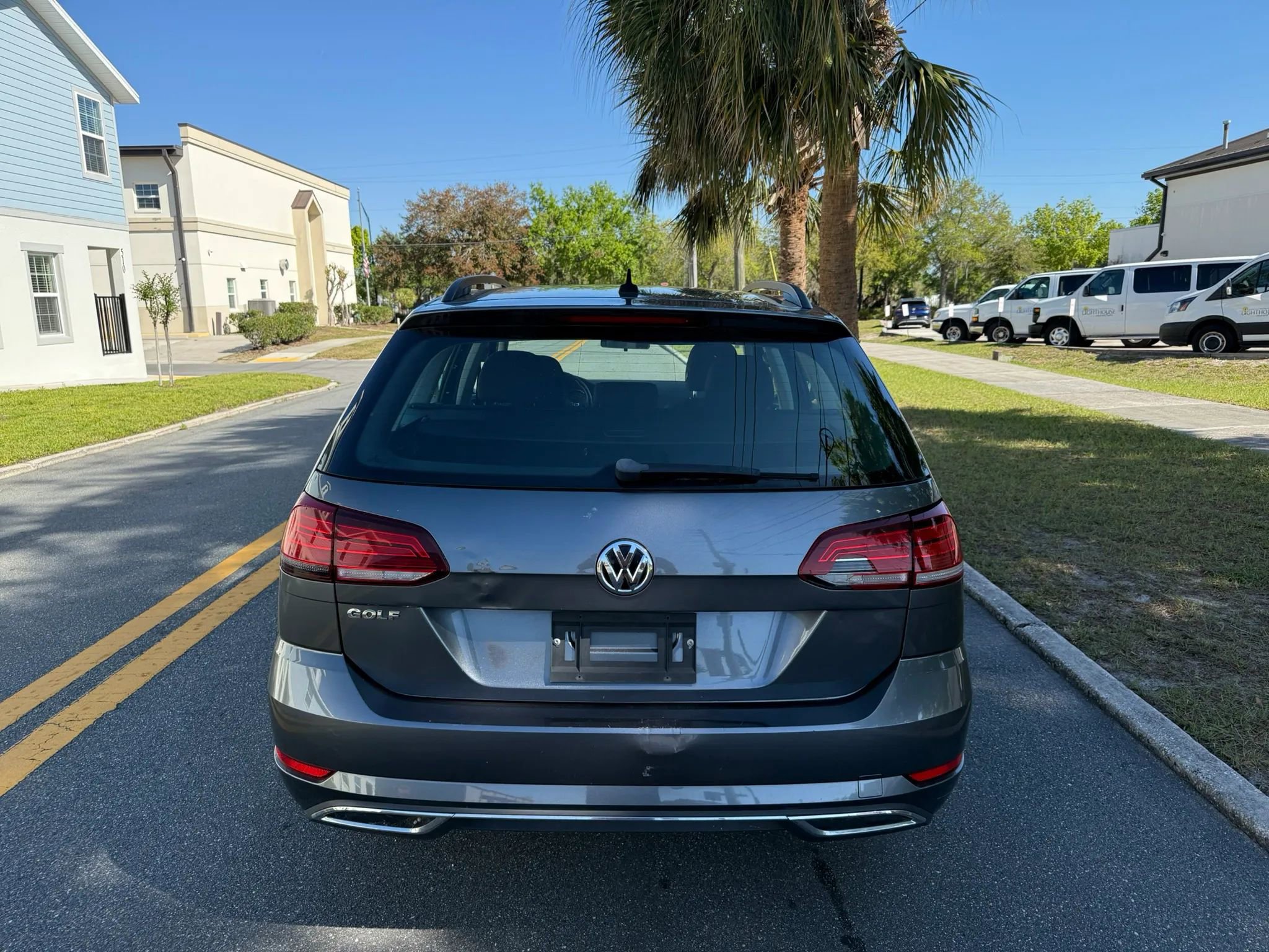 Used 2019 Volkswagen Golf S image 8