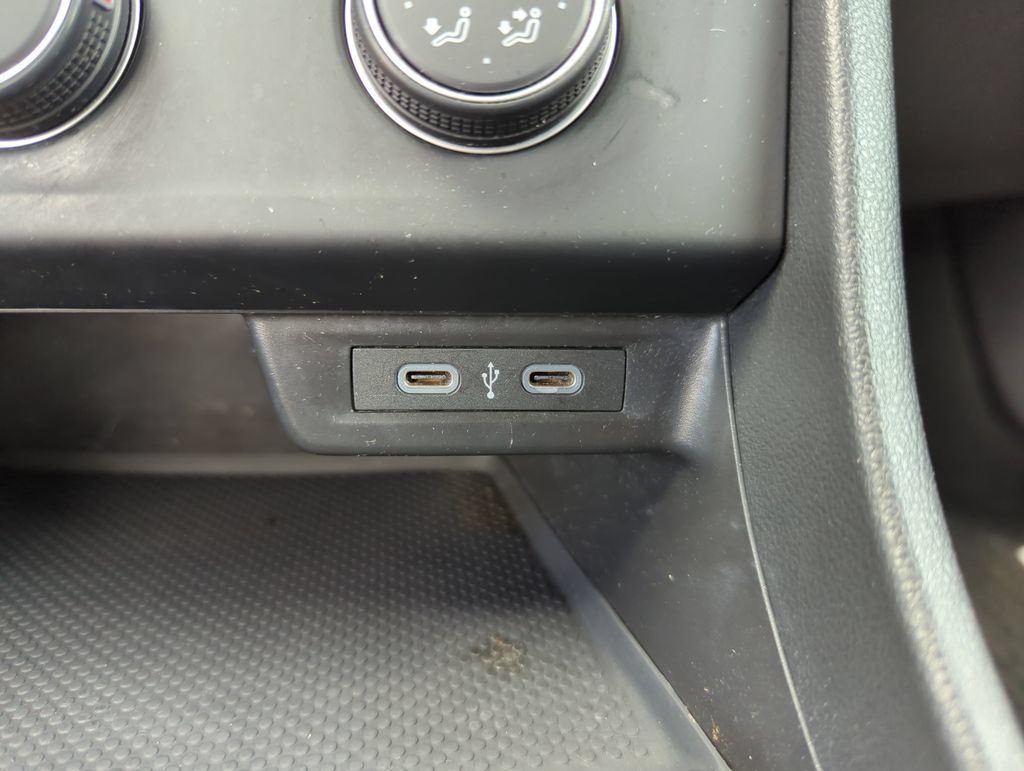 Used 2024 Volkswagen Jetta Sport FWD image 38