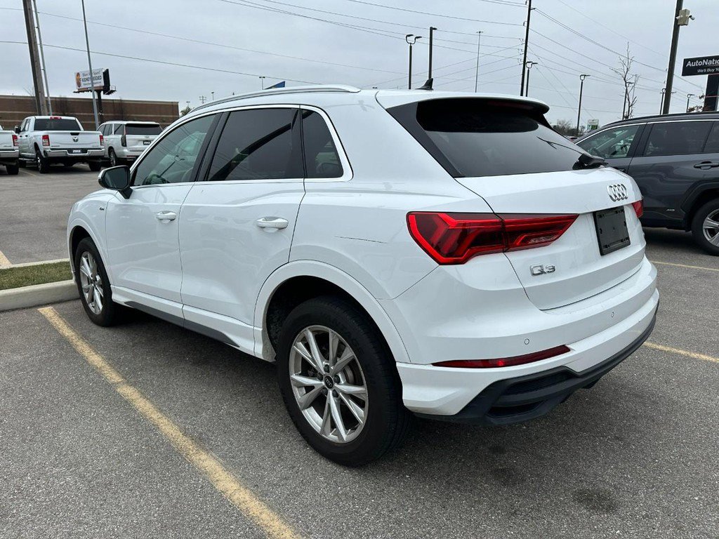 Used 2025 Audi Q3 2.0T Premium image 8