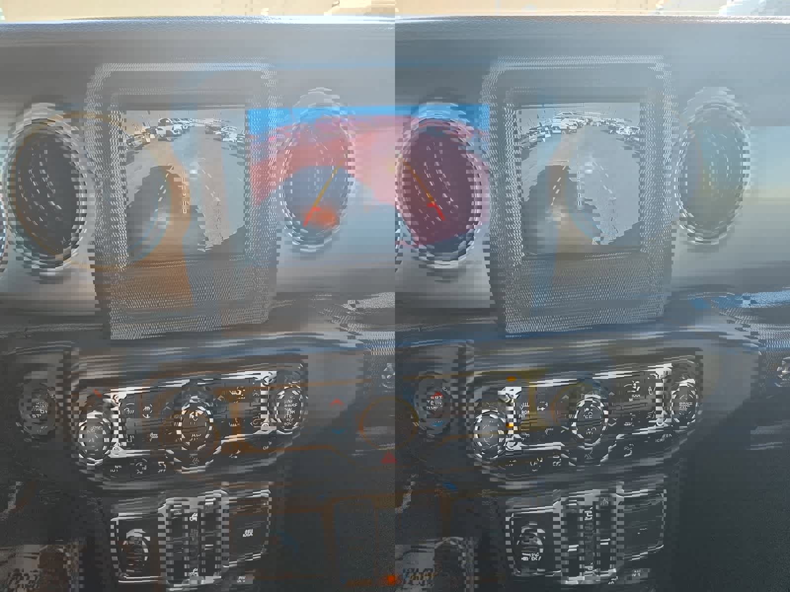 Used 2018 Jeep Wrangler Unlimited Sport S image 17